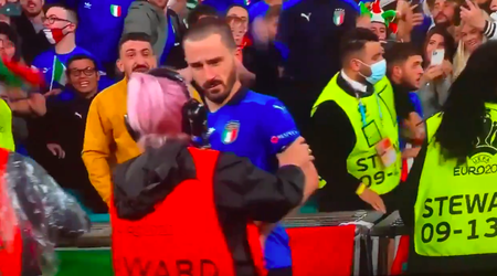 😂🎥 | Duwende steward ziet feestende Leonardo Bonucci aan voor losgeslagen fan