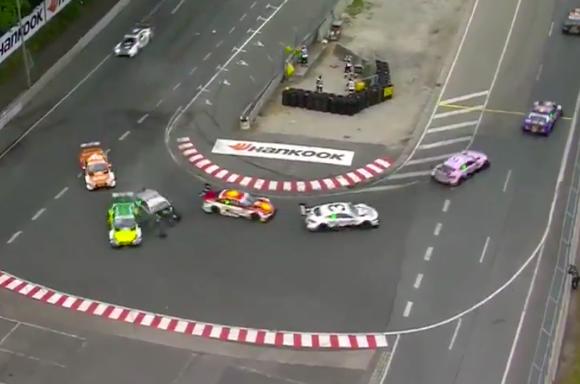 DTM-coureurs naar ziekenhuis na mega-crash (video)