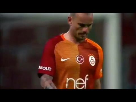 Sneijder heeft er weinig aan, maar scoort wel deze heerlijke goal (video)