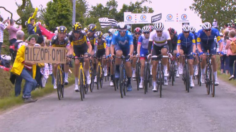 Vrouw die halve peloton liet vallen met bordje 'Allez Opi-Omi!' krijgt voorwaardelijke celstraf