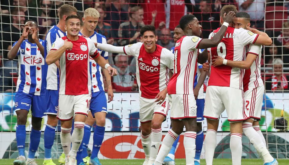 'Afgepakte' goal Huntelaar tegen Heerenveen wordt definitief van Tadic