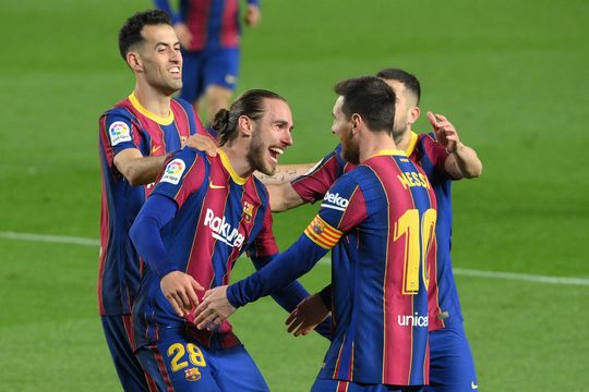 Barcelona nadert Atlético Madrid tot op 4 punten na weer een Messi-show