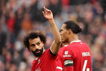 Mo Salah fixt in zijn eentje derbyzege voor Liverpool tegen Everton