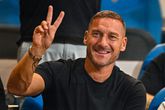 Francesco Totti gooit open sollicitatie: 'Ik zou graag weer bij AS Roma werken' featured image