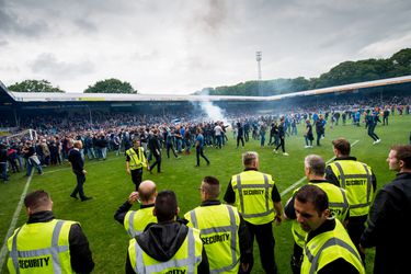 Vijftien supporters De Graafschap aangehouden