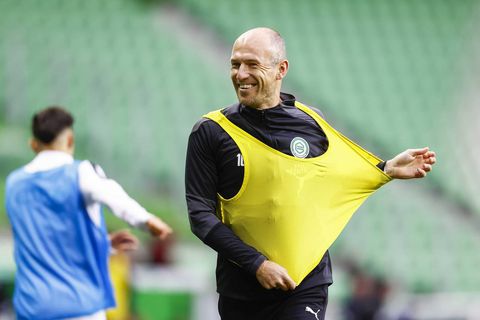 Arjen Robben gaat lekker: 'Hij heeft weer een paar momentjes meegedaan met de groep'