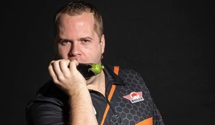 🍆 | Held! Dirk van Duijvenbode veilt aubergines voor het goede doel