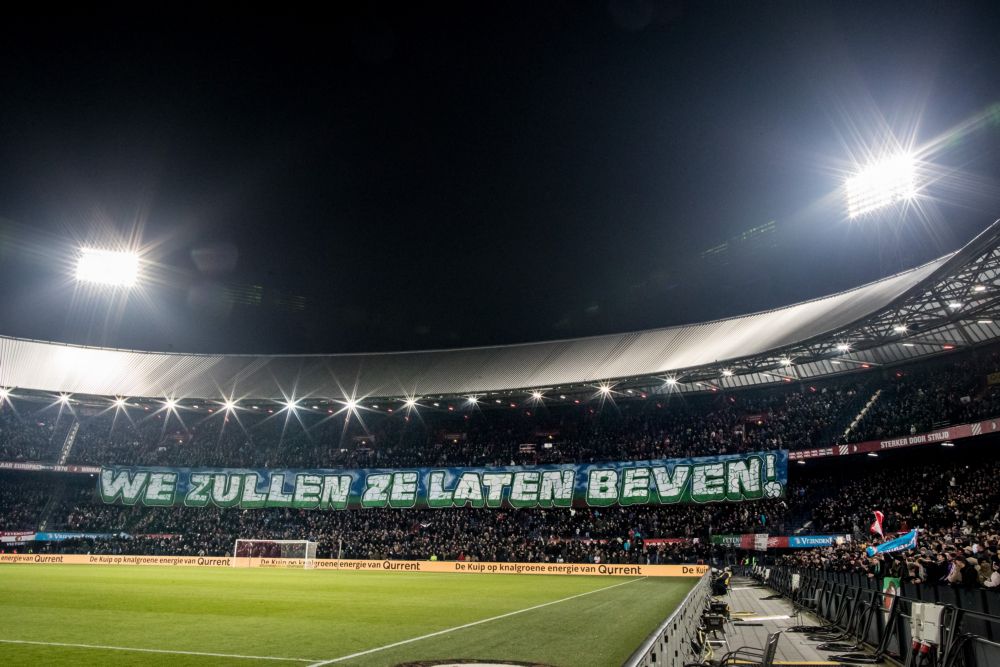 'Feyenoord wil spandoeken als 'I love de Kuip' verbieden'