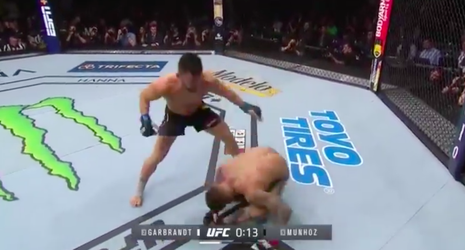 Cody Garbrandt gaat keihard KO na heerlijke matpartij tegen Pedro Munhoz (video)