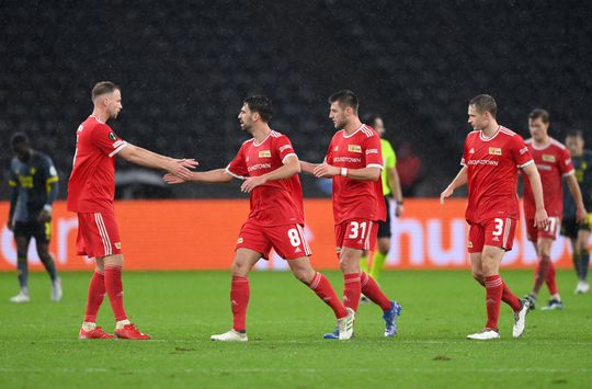 🎥 | Wát een goal van Union Berlin-speler Trimmel tegen Feyenoord