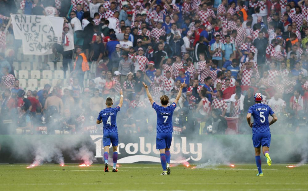 Kroatië speelt in schandalig duel gelijk met Tsjechië (video)