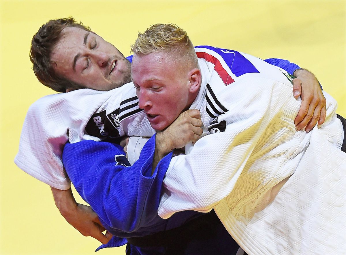 Judoka De Wit dendert vrolijk door naar kwartfinale op WK