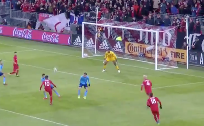 Wow! Toronto-speler Pozuelo scoort gruwelijke goal bij droomdebuut