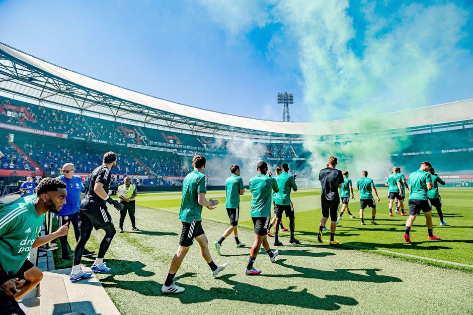 Persconferentie Mark Rutte: wat vind jij van deze uitspraken over voetbalfans?