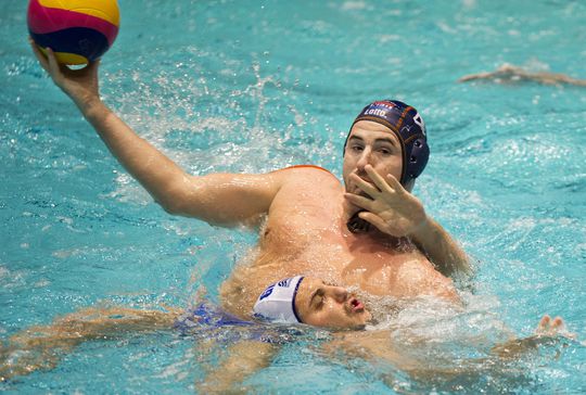 Waterpolo-mannen winnen van Frankrijk