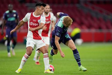 🎥 | Over en sluiten! Yorbe Vertessen tikt de 0-3 van PSV tegen Ajax binnen