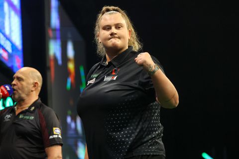 Dartfenomeen Beau Greaves won dit bizarre aantal wedstrijden in 2023