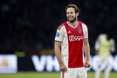 Zo reageerden de spelers en fans van Ajax LIVE op de 2-2 van PSV bij FC Emmen (video)