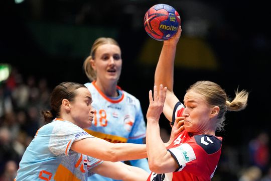 Strijdend ten onder: Nederland verliest kwartfinale WK handbal tegen Noorwegen