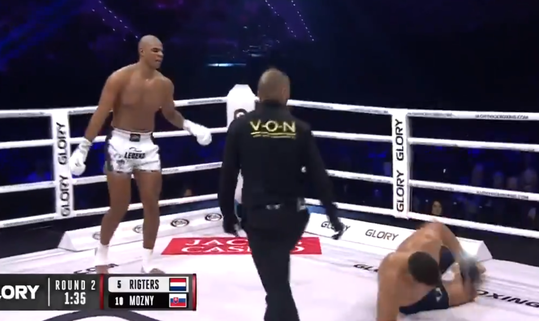 🎥 | 'The Judge' Levi Rigters heeft geen jury nodig: vermorzelt Tomas Mozny bij Glory 78 met TKO