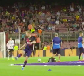 Frenkie de Jong en Arthur houden bal relaxed hoog bij warming-up FC Barcelona (video)