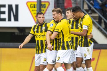 Vitesse wint de Gelderse Derby in het hol van de leeuw