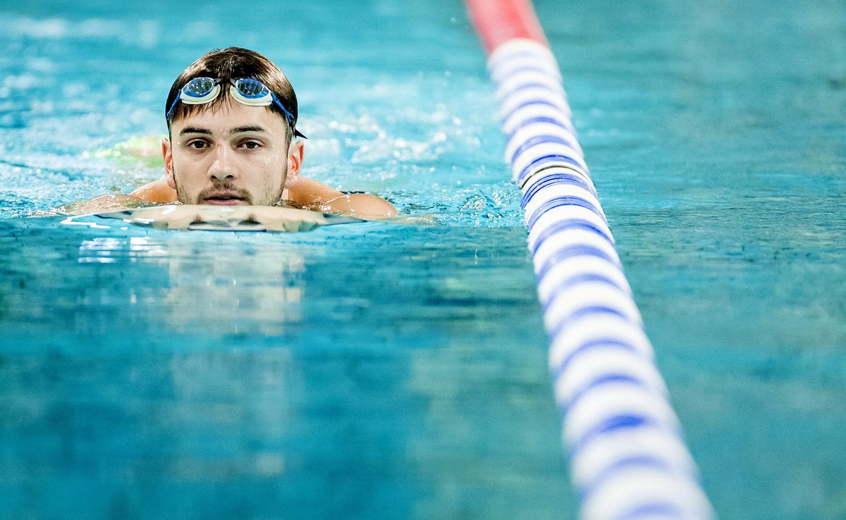 Arno Kamminga zwemt mooie EK-finale schoolslag, maar verliest medaille in de sprint