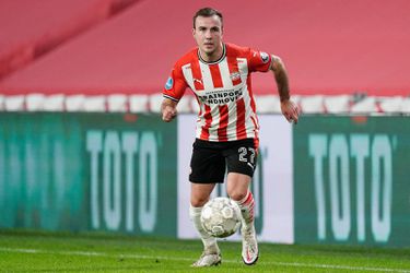 PSV-trainer Schmidt heeft slecht nieuws over Götze, maar beter nieuws over Gakpo