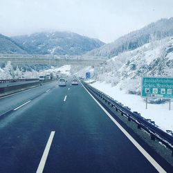 Ronde van Alpen ingekort door heftige sneeuwval