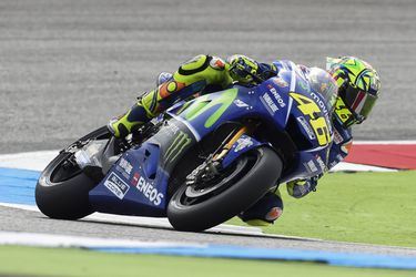 Rossi schrijft spectaculaire TT van Assen op zijn naam