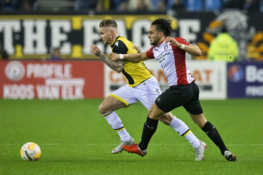 Vitesse speelt teleurstellend gelijk tegen FC Emmen bij afscheid Kashia
