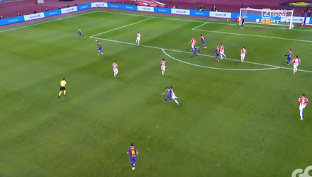 🎥 | Gefrustreerde Messi hoekt tegenstander neer en pakt zijn EERSTE rode kaart ooit bij Barça