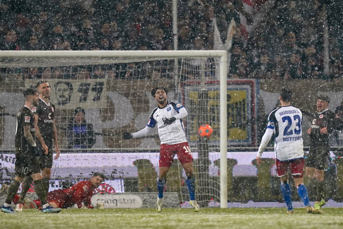 Derby tussen HSV en St. Pauli blijft onbeslist: grote blunder én Nederlandse inbreng bij 2-2