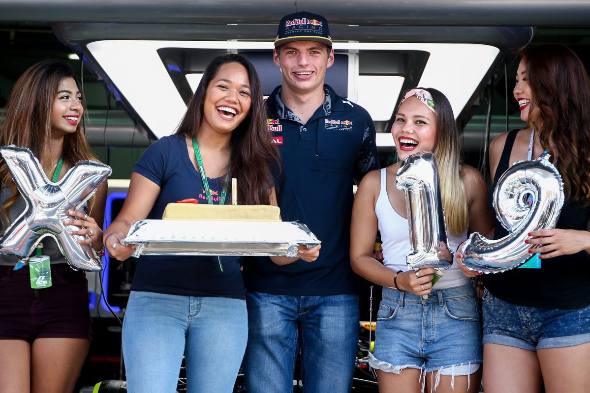 Jarige Verstappen 7e op eerste vrije training Maleisië, Rosberg de snelste