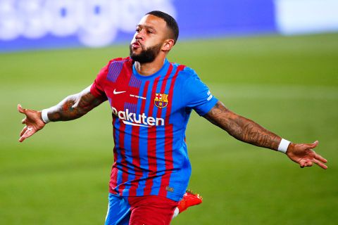 Eerste competitiewedstrijd zonder Messi maar met Depay voor 30.000 supporters