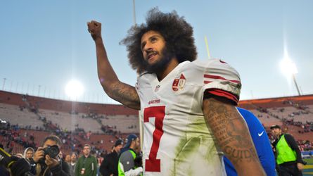 Colin Kaepernick gaat verder met strijden tegen racisme