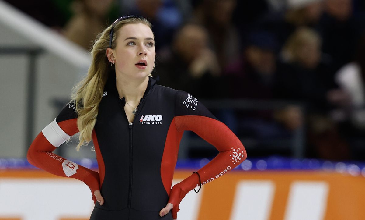 NK afstanden schaatsen | Joy Beune schudt transpondergate af met 1.500 meter-zege