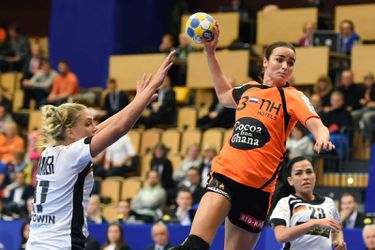 Handbalster Yvette Broch kiest voor dezelfde Roemeense club als Tess Wester