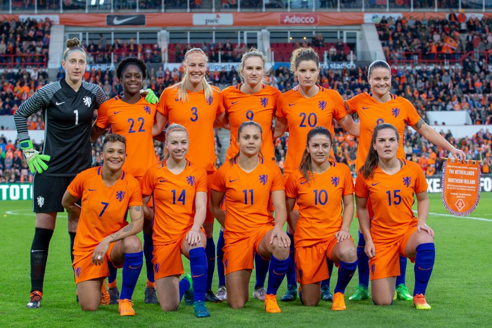 OranjeLeeuwinnen op volle oorlogssterkte richting WK play-offs tegen Denemarken
