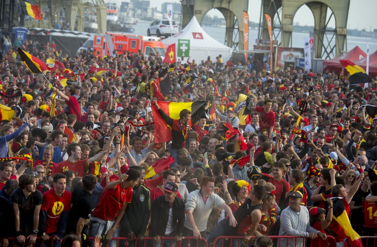 Vier Belgische hooligans opgepakt in Lille