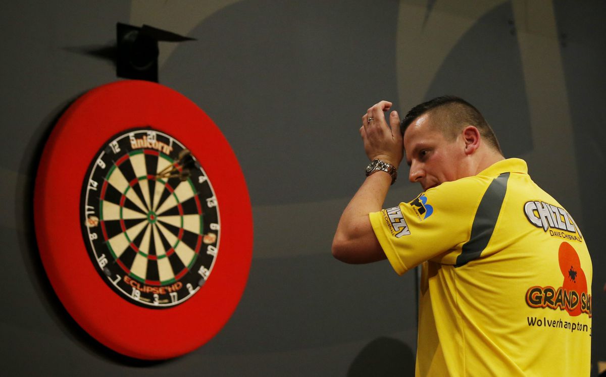 Chisnall weet net niet te stunten en moet de Premier League verlaten