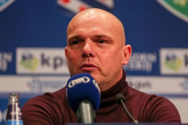 Johnny Jansen tekent voor langer verblijf bij Heerenveen