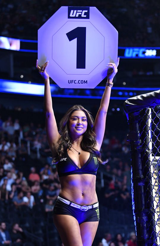Dit verdienen MMA-ringgirls en het zijn best knock out-bedragen 💰
