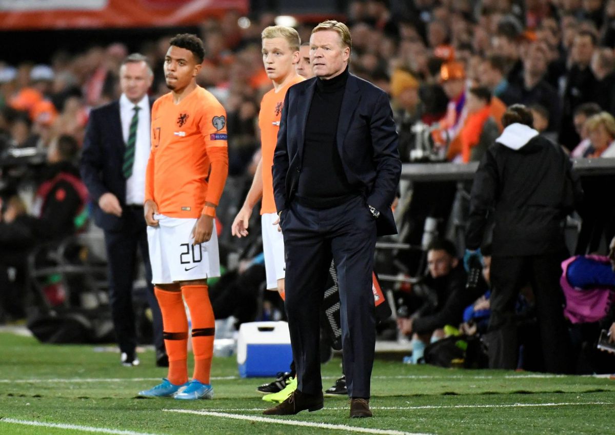 Ajax en PSV maken geintjes met elkaar op Twitter over wissels Oranje: 'Altijd goed'