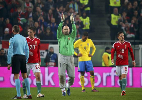 Hongarije neemt afscheid van 'joggingbroekkeeper'