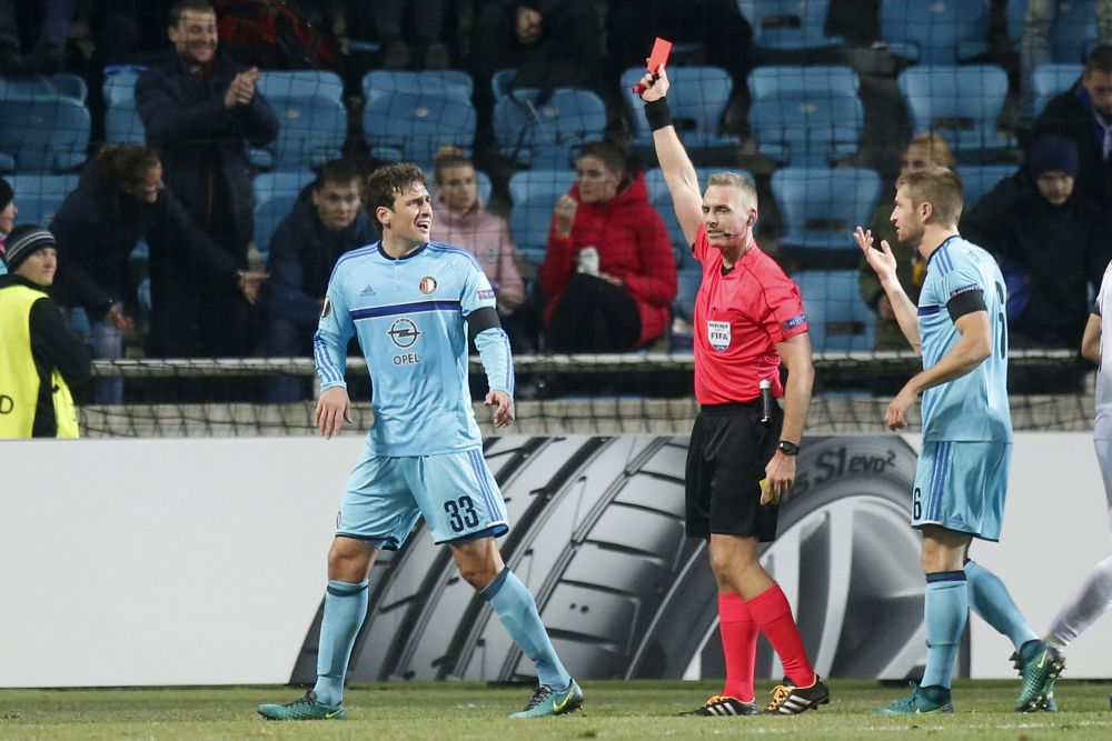 Feyenoord sleept met 10 man een punt uit het vuur bij Zorya Luhansk