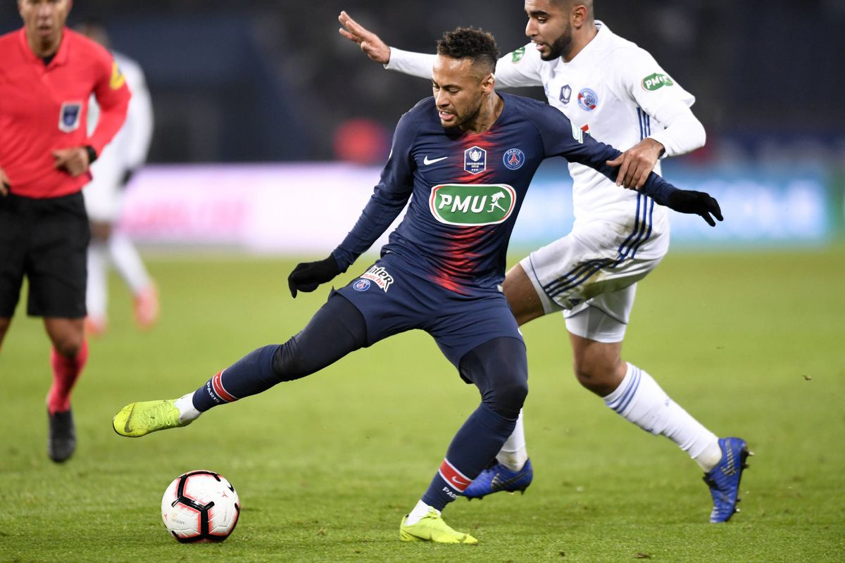 PSG hoopt op snelle terugkeer Neymar: 'Zijn aanwezigheid alleen al kan ons helpen'