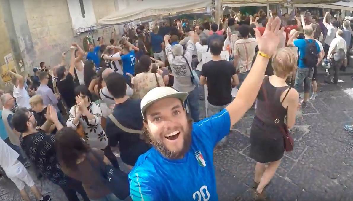 Zo schreeuwen de Italianen hun land naar de zege tegen Zweden (video)