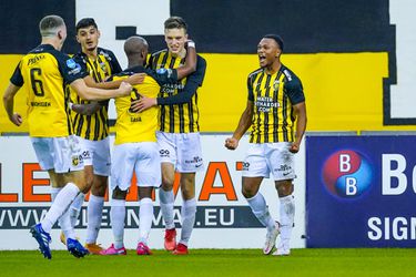 Vitesse komt na zege op PSV precies 13 goals tekort voor koppositie