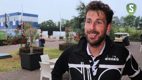 Robin Haase hoort fans over zijn moeder zingen: 'Door hen won ik' (video)